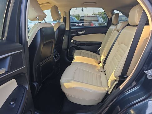 Used 2023 Ford Edge SEL w/ Convenience Package AWD/4WD image 16