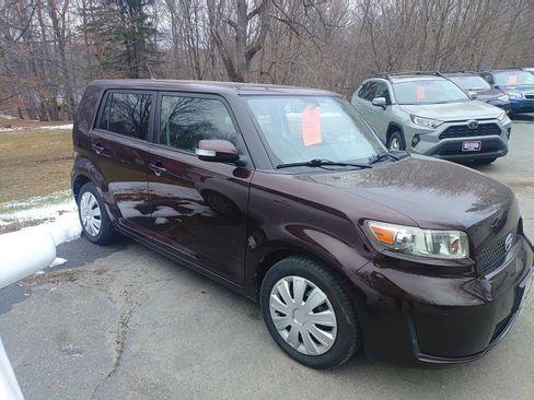 Used 2010 Scion xB image 7