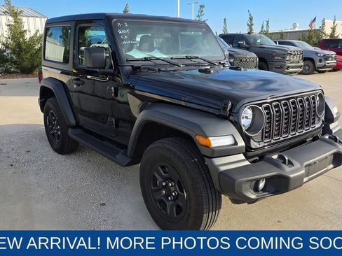 Used 2025 Jeep Wrangler Sport image 7