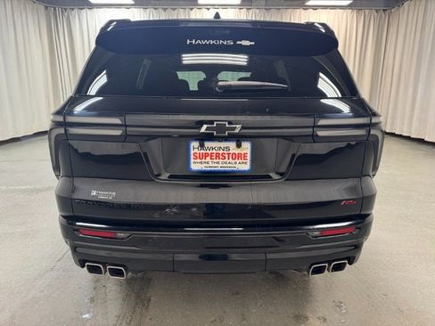 Used 2025 Chevrolet Traverse RS image 5
