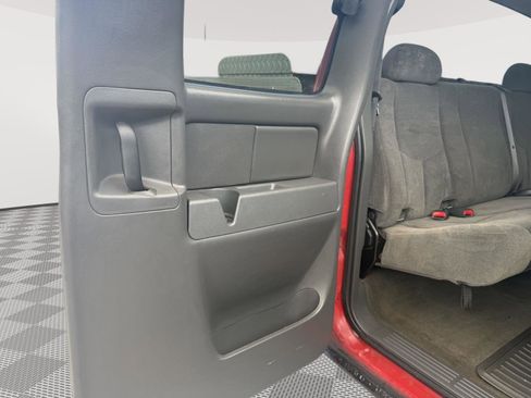 Used 2006 Chevrolet Silverado 1500 LT w/ Light Duty Power Package AWD/4WD image 15