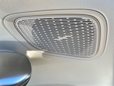 Certified 2025 Mercedes-Benz GLC 300 4MATIC image 23