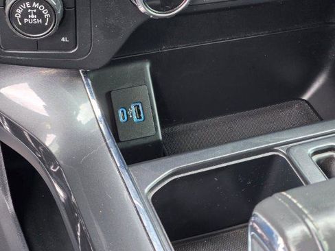 Certified 2022 Ford F150 XLT w/ Equipment Group 302A High image 31