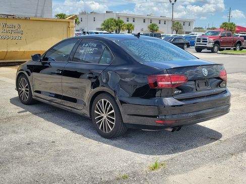 Used 2016 Volkswagen Jetta Sport FWD image 5
