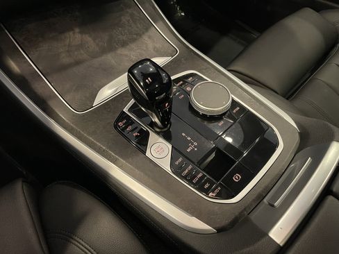 Used 2022 BMW X5 xDrive40i w/ Climate Comfort Package image 19