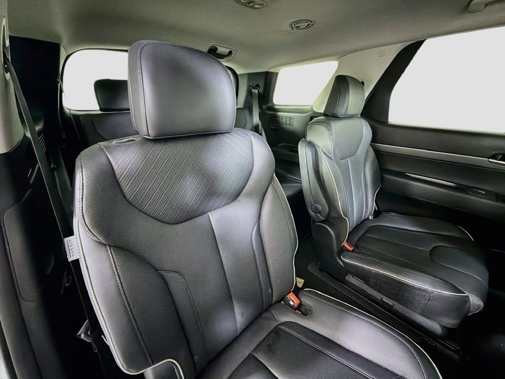 Used 2025 Hyundai Palisade SEL FWD image 31