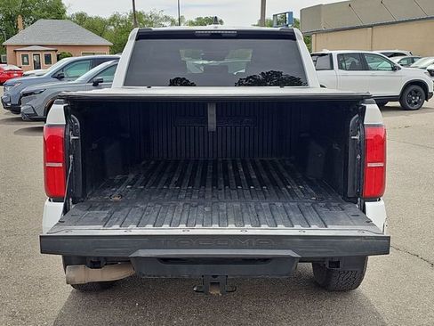 Used 2024 Toyota Tacoma SR5 AWD/4WD image 25