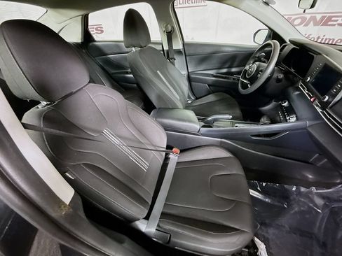 Certified 2022 Hyundai Elantra SEL w/ Cargo Package FWD image 28
