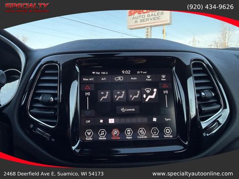 Used 2019 Jeep Compass Limited image 24