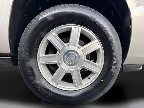 Used 2008 Cadillac Escalade AWD image 30