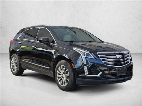 Used 2018 Cadillac XT5 Luxury w/ Driver Awareness Package FWD image 3