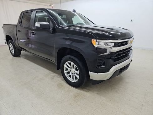 Used 2023 Chevrolet Silverado 1500 LT AWD/4WD image 29