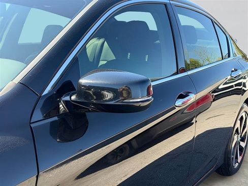 Used 2017 Honda Accord EX-L image 6