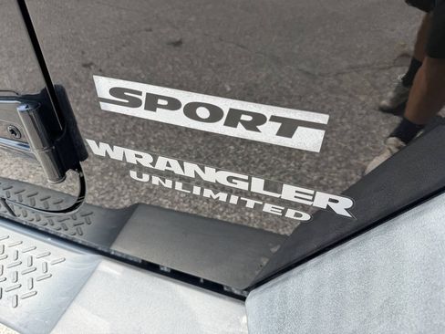 Used 2016 Jeep Wrangler Unlimited Sport w/ Quick Order Package 23S AWD/4WD image 24