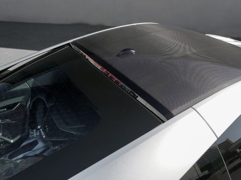 Used 2017 Acura NSX image 4