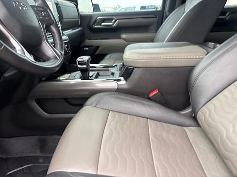 Used 2023 Chevrolet Silverado 1500 ZR2 w/ Technology Package AWD/4WD image 11