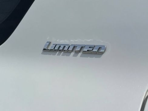 Used 2022 Toyota 4Runner Limited RWD image 11