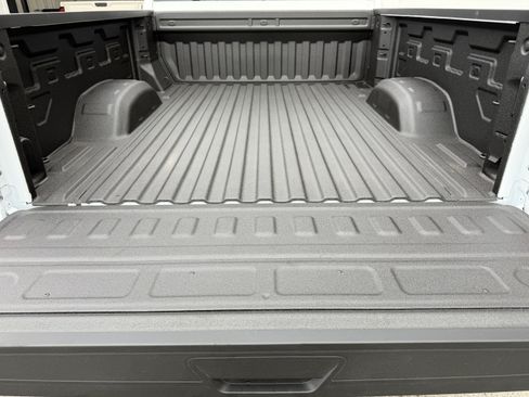 New 2026 GMC Sierra 2500 Pro w/ Convenience Package AWD/4WD image 4