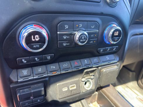 Used 2020 GMC Sierra 2500 Denali w/ Denali Ultimate Package AWD/4WD image 31