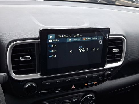 New 2026 Hyundai Venue SE image 16