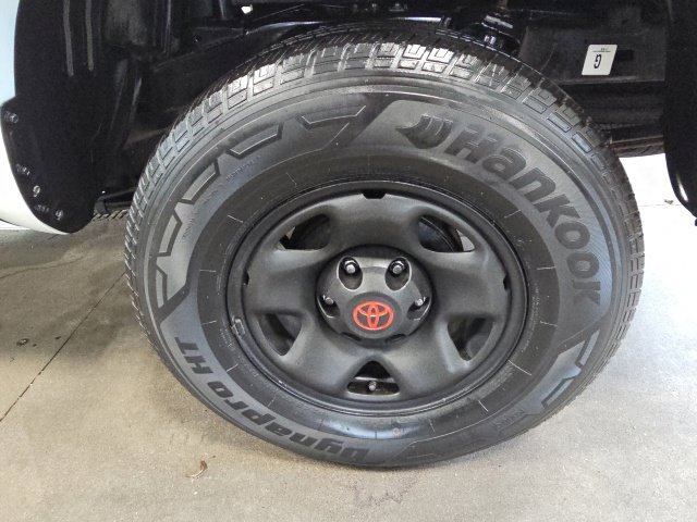 Certified 2023 Toyota Tacoma SR AWD/4WD image 11