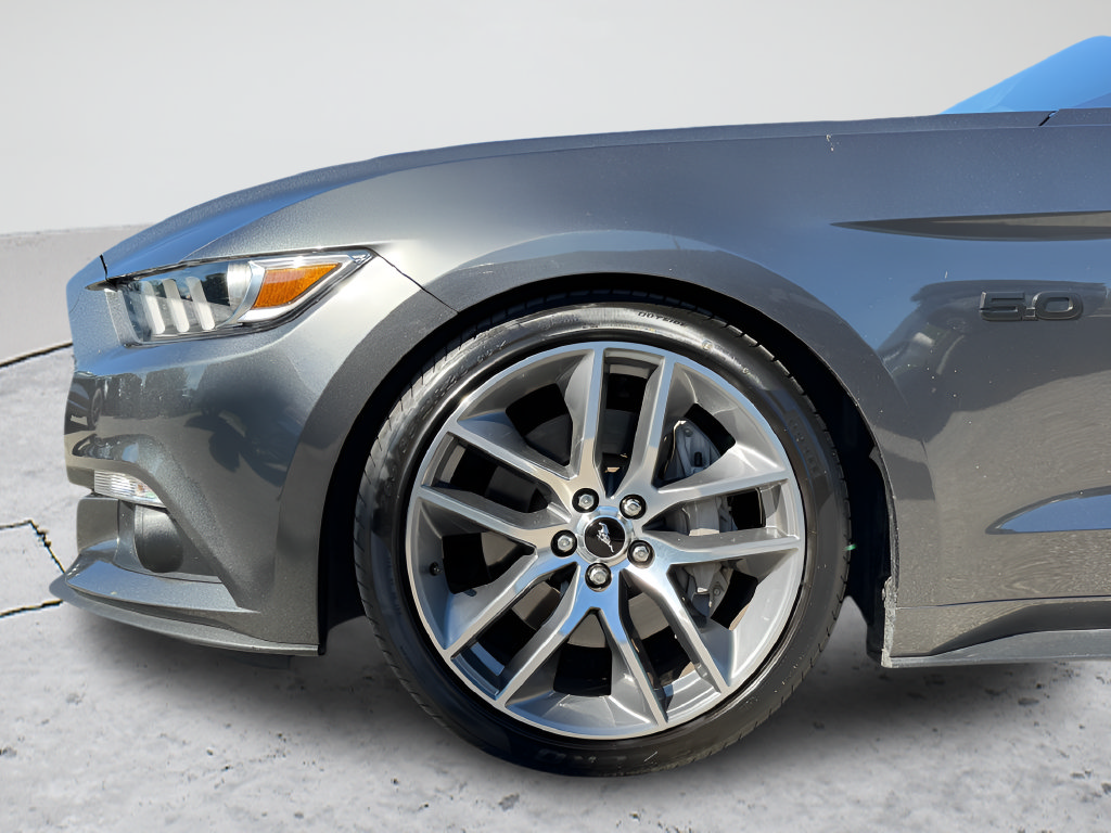 Used 2016 Ford Mustang GT Premium w/ Equipment Group 401A RWD image 36