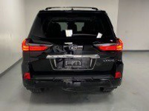 Used 2018 Lexus LX 570 4WD w/ Luxury Package image 7