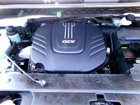 Used 2018 Kia Sedona L image 32