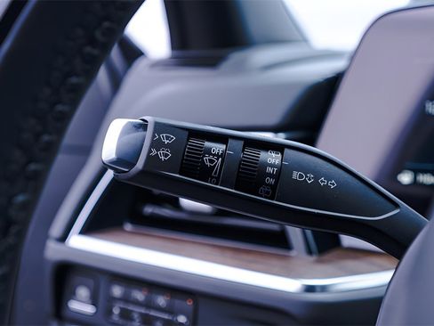 New 2026 Chevrolet Suburban High Country image 18