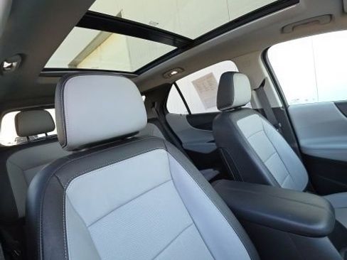 Used 2020 Chevrolet Equinox Premier image 26