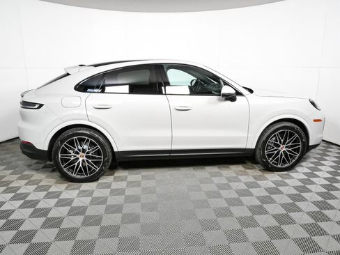 New 2026 Porsche Cayenne Coupe AWD/4WD image 29
