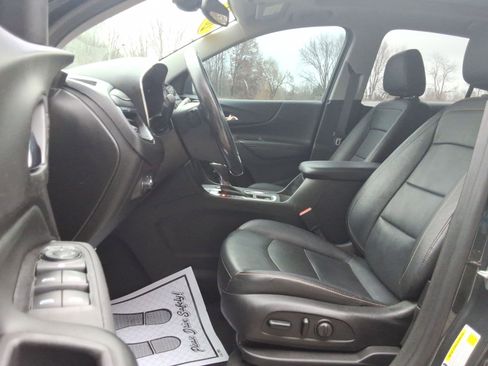 Used 2021 Chevrolet Equinox Premier image 27