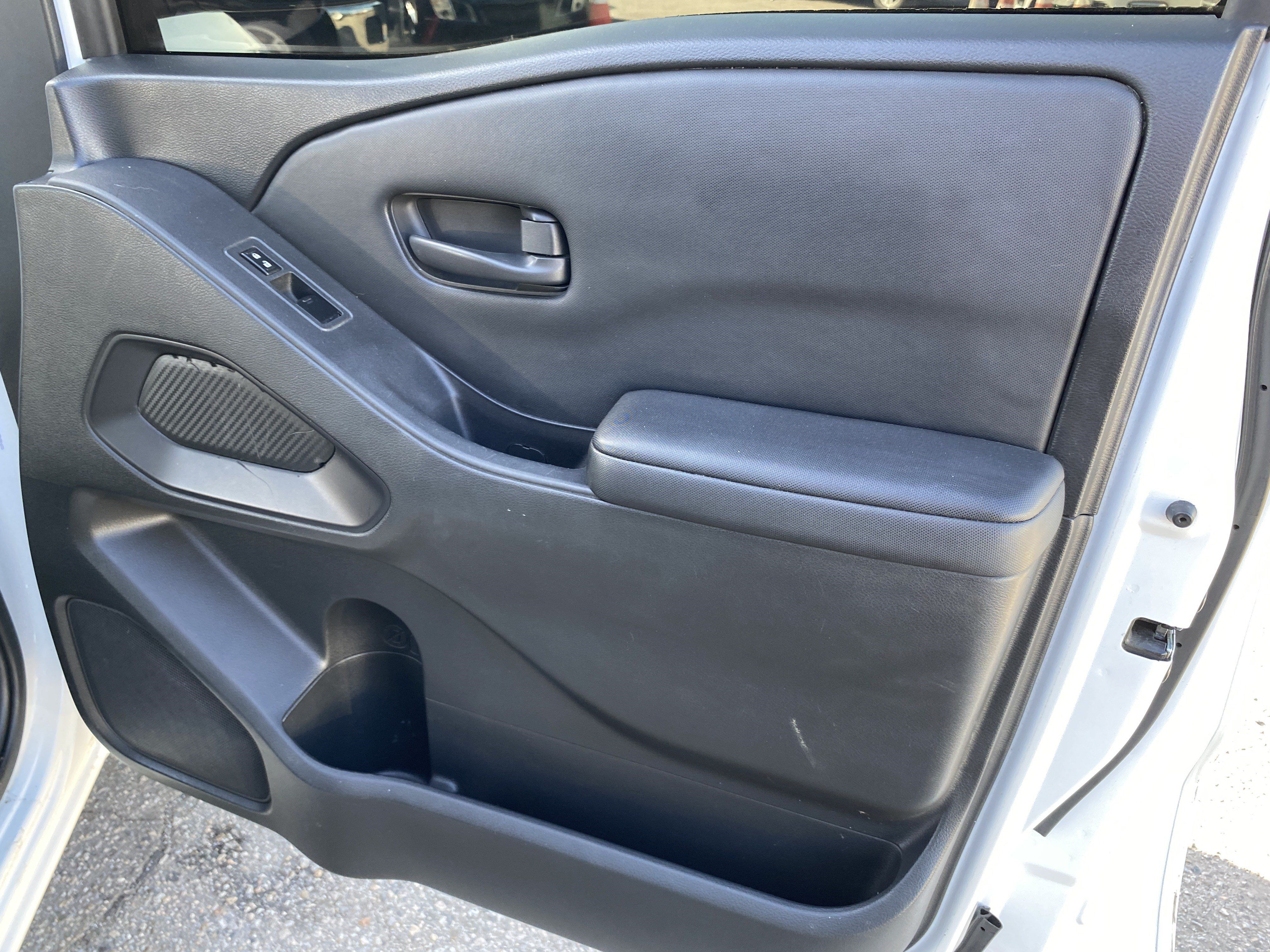 Used 2024 Nissan Frontier S RWD image 19