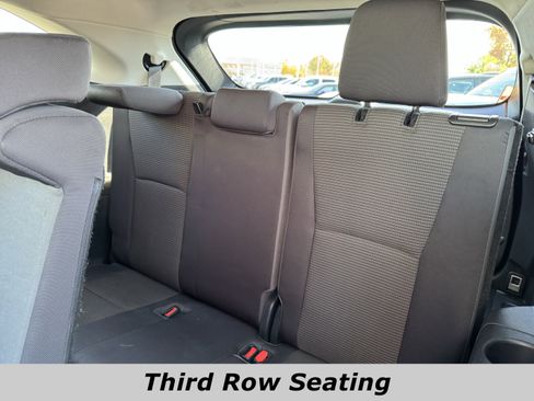 Used 2023 Toyota Highlander L image 11