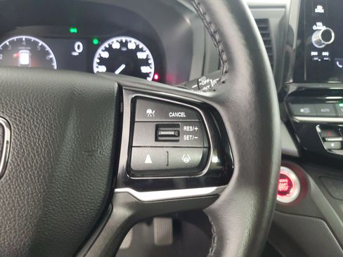 Used 2025 Honda Odyssey EX-L image 25