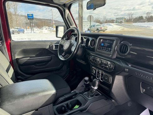 Used 2022 Jeep Wrangler Unlimited Sport image 48