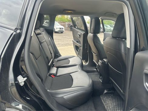 Used 2019 Jeep Compass Latitude w/ Cold Weather Group image 22