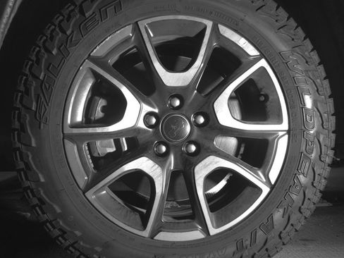 Used 2025 Jeep Compass Trailhawk image 12