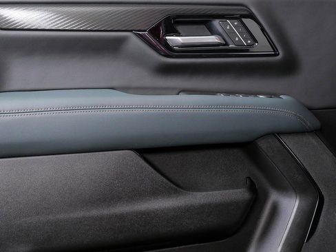 New 2026 GMC Yukon AT4 w/ AT4 Premium Plus Package AWD/4WD image 6