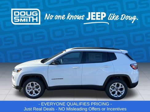 New 2026 Jeep Compass Latitude image 3