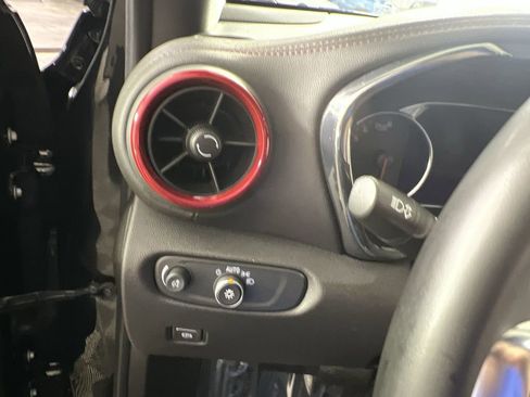 Certified 2024 Chevrolet Blazer RS w/ Enhanced Convenience Package image 18