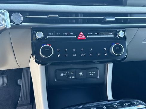 New 2026 Hyundai Tucson Limited image 32