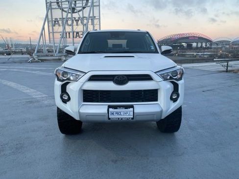 Used 2023 Toyota 4Runner TRD Off-Road Premium image 4