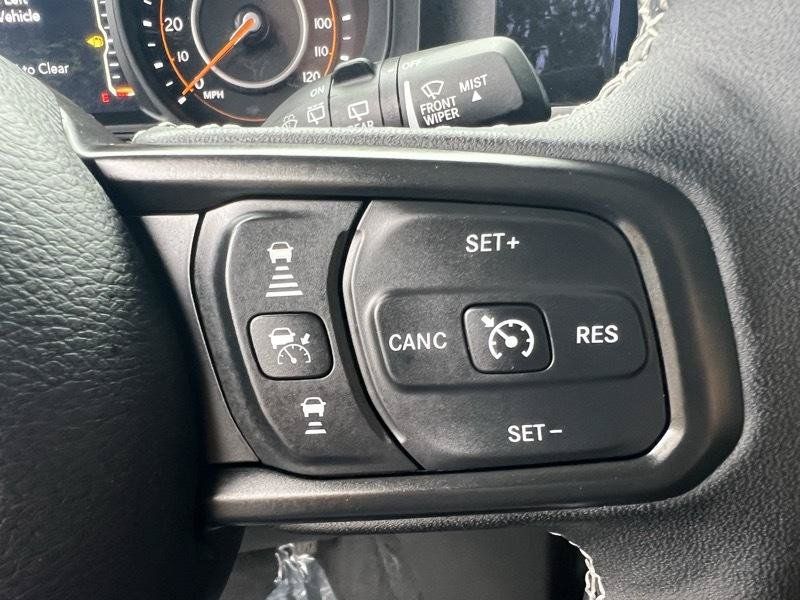 Used 2025 Jeep Wrangler Unlimited Sport AWD/4WD image 24