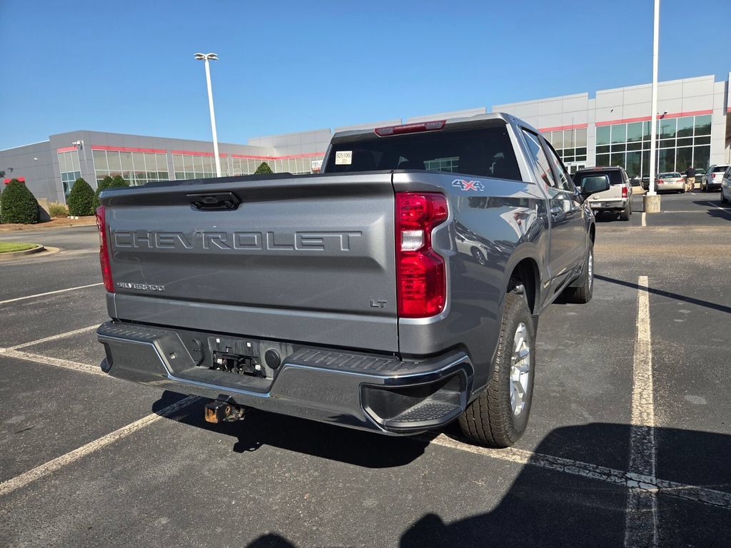 Used 2024 Chevrolet Silverado 1500 LT AWD/4WD image 10