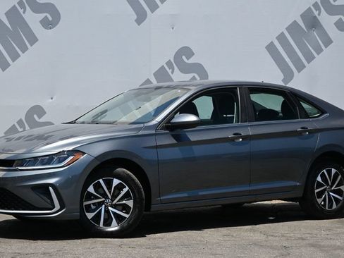 Used 2025 Volkswagen Jetta S FWD image 1