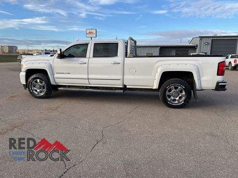 Used 2018 GMC Sierra 3500 Denali w/ Duramax Plus Package image 8