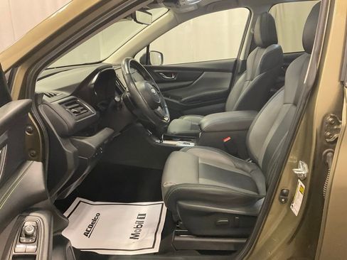 Used 2023 Subaru Ascent Onyx Edition image 4