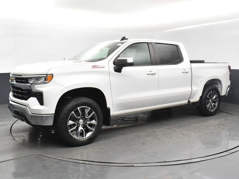 Used 2022 Chevrolet Silverado 1500 LT w/ Z71 Off-Road Package image 1