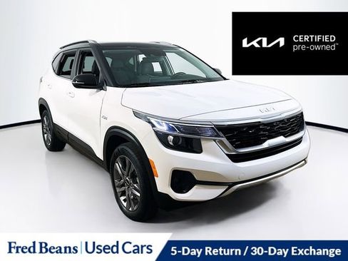 Used 2023 Kia Seltos S w/ Navigation Package image 1